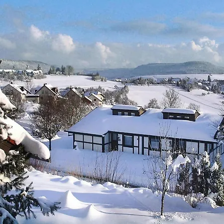Tatil Evi Oefingen, *